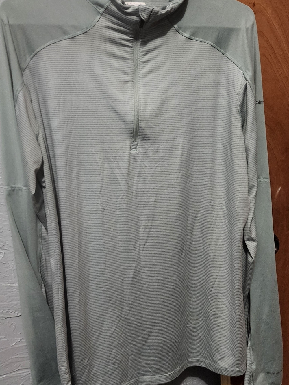 Columbia Women's Light Gray 1/4 Zip Lightweight Pullover